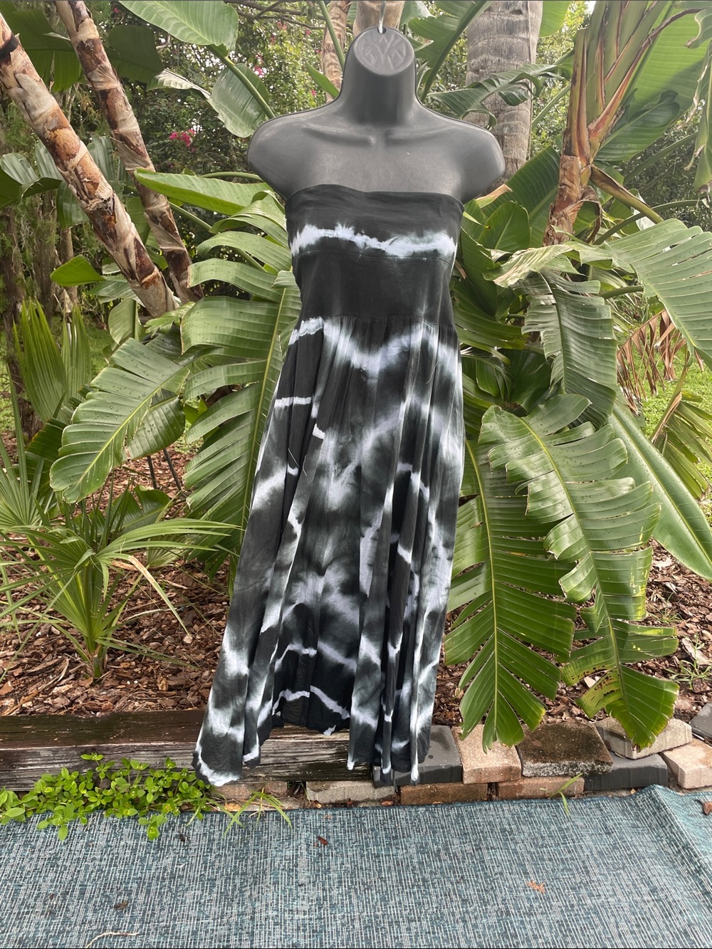 convertible, tie-dye strapless, dress, or drop waste skirt